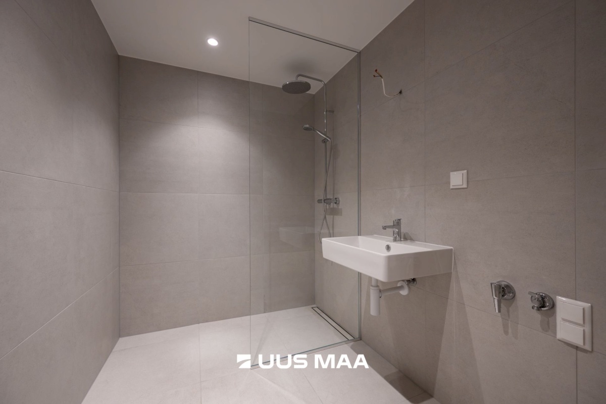 Keila linn, Paldiski mnt 14-16