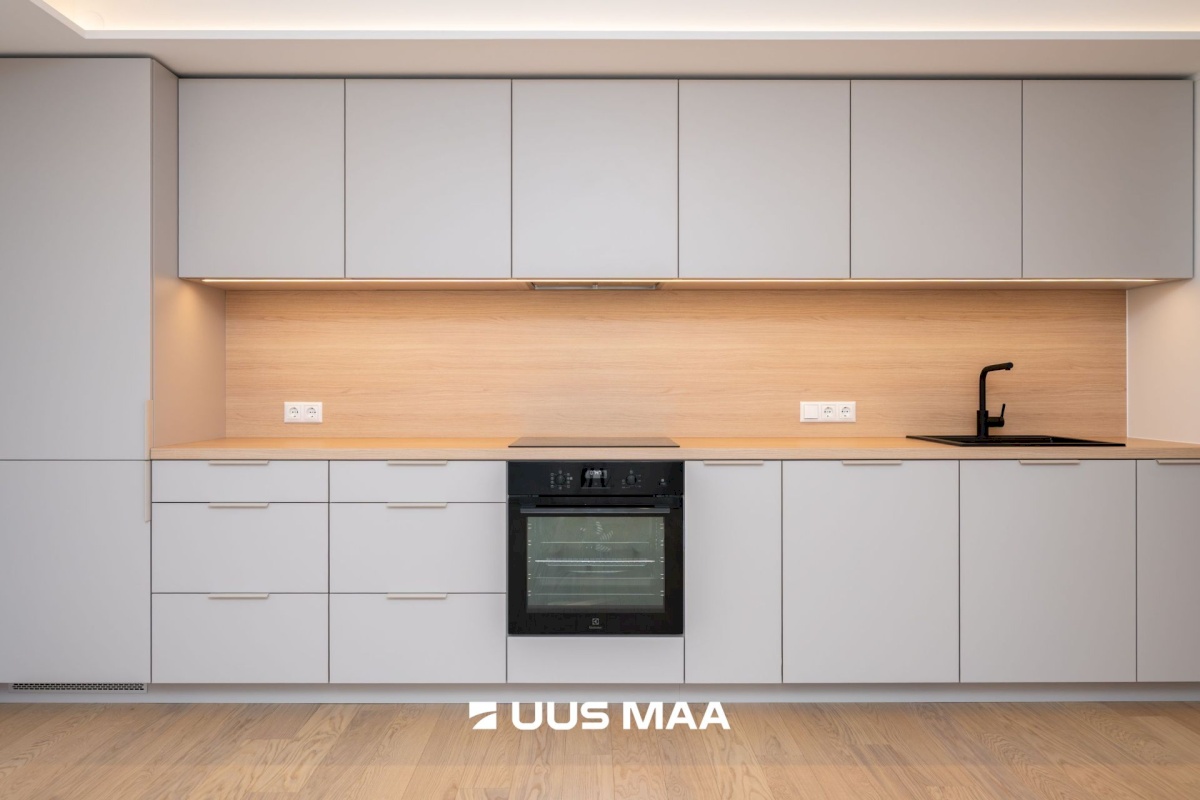 Keila linn, Paldiski mnt 14-12