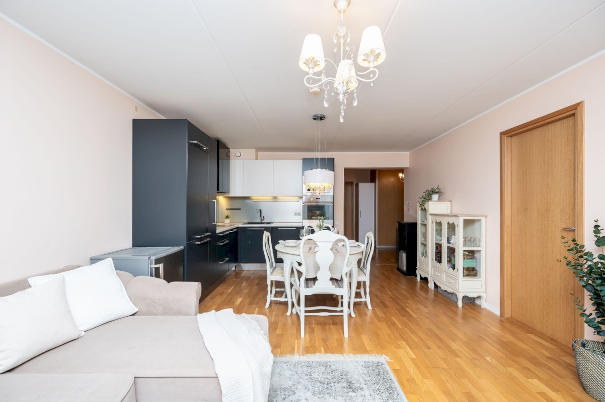 Tallinn, Lasnamäe linnaosa, Uuslinna 5