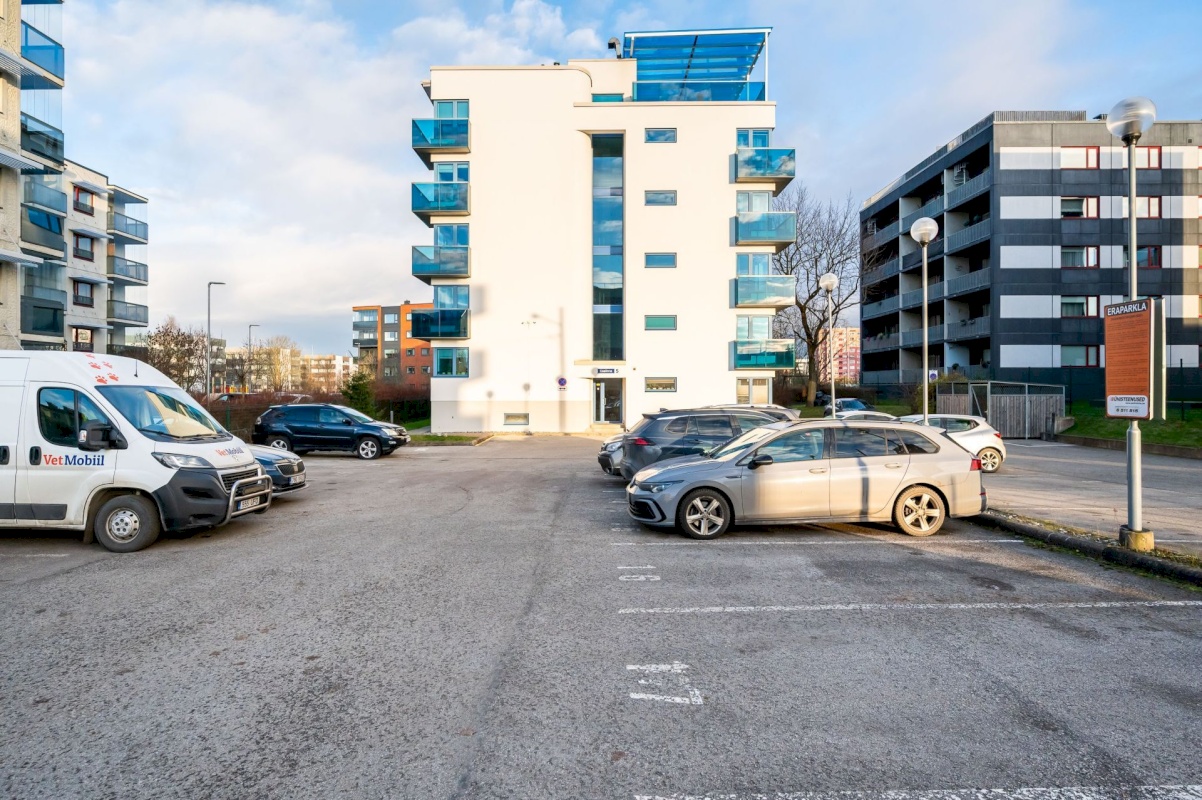 Tallinn, Lasnamäe linnaosa, Uuslinna 5