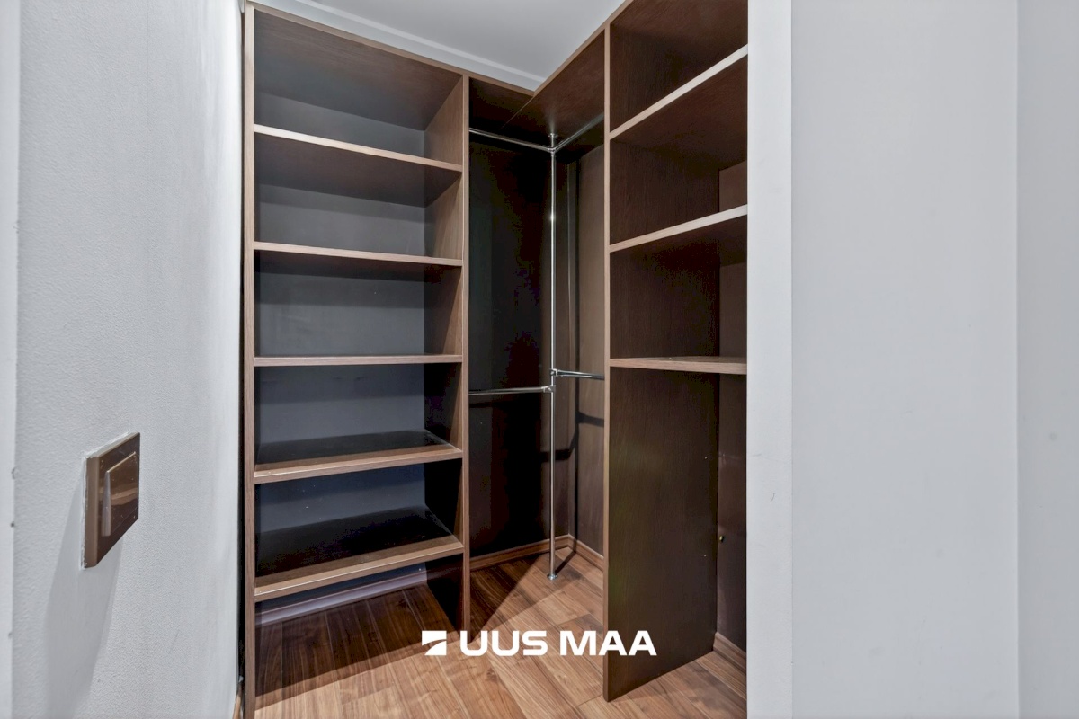 Tallinn, Kesklinna linnaosa, Liivalaia 25