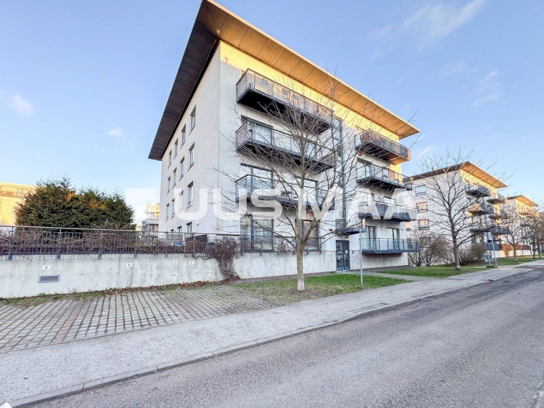 Tallinn, Kesklinna linnaosa, Kadriorg, Liivaoja 12