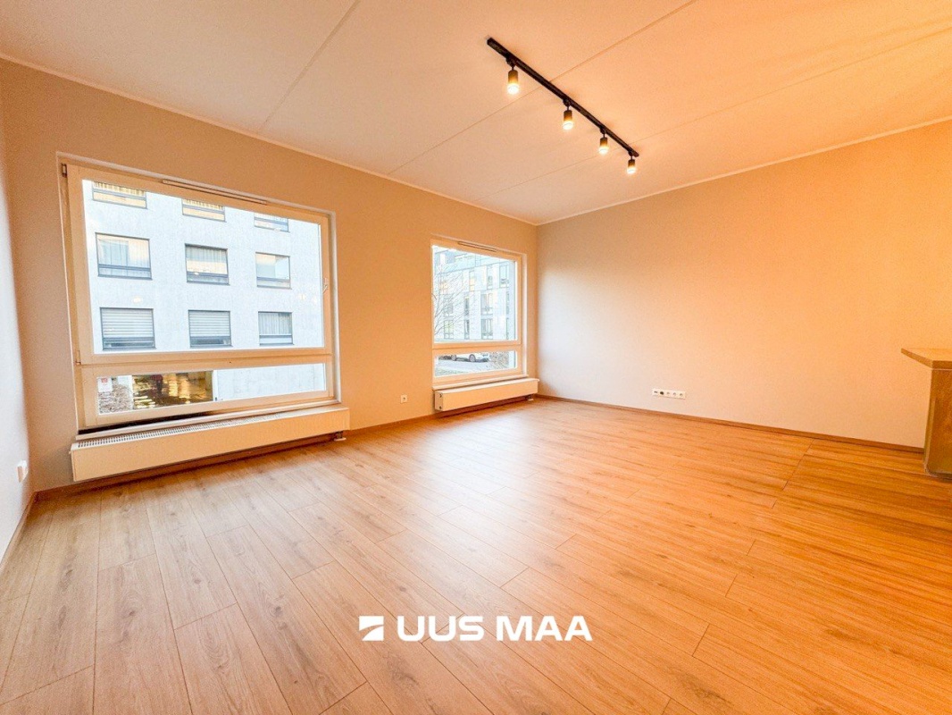 Tallinn, Kesklinna linnaosa, Kadriorg, Liivaoja 12