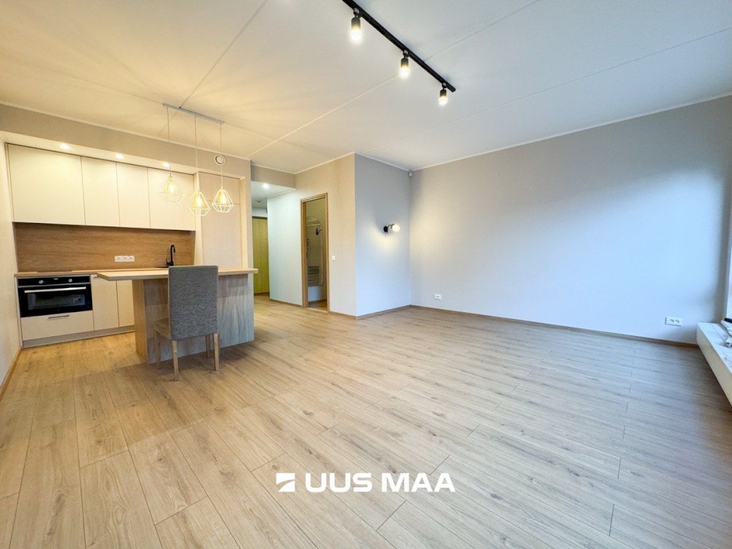 Tallinn, Kesklinna linnaosa, Kadriorg, Liivaoja 12