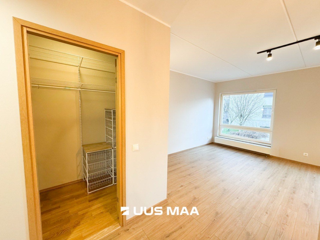 Tallinn, Kesklinna linnaosa, Kadriorg, Liivaoja 12