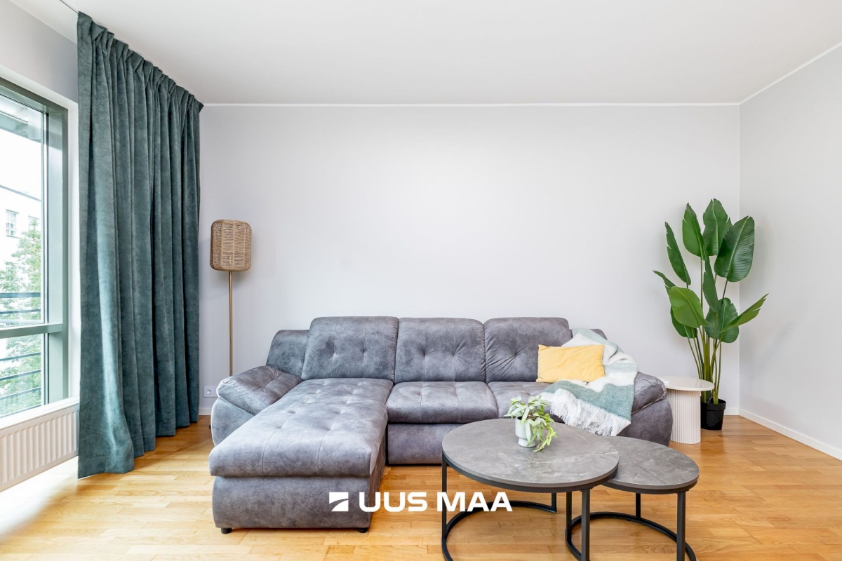 Tallinn, Kesklinna linnaosa, C. R. Jakobsoni 17