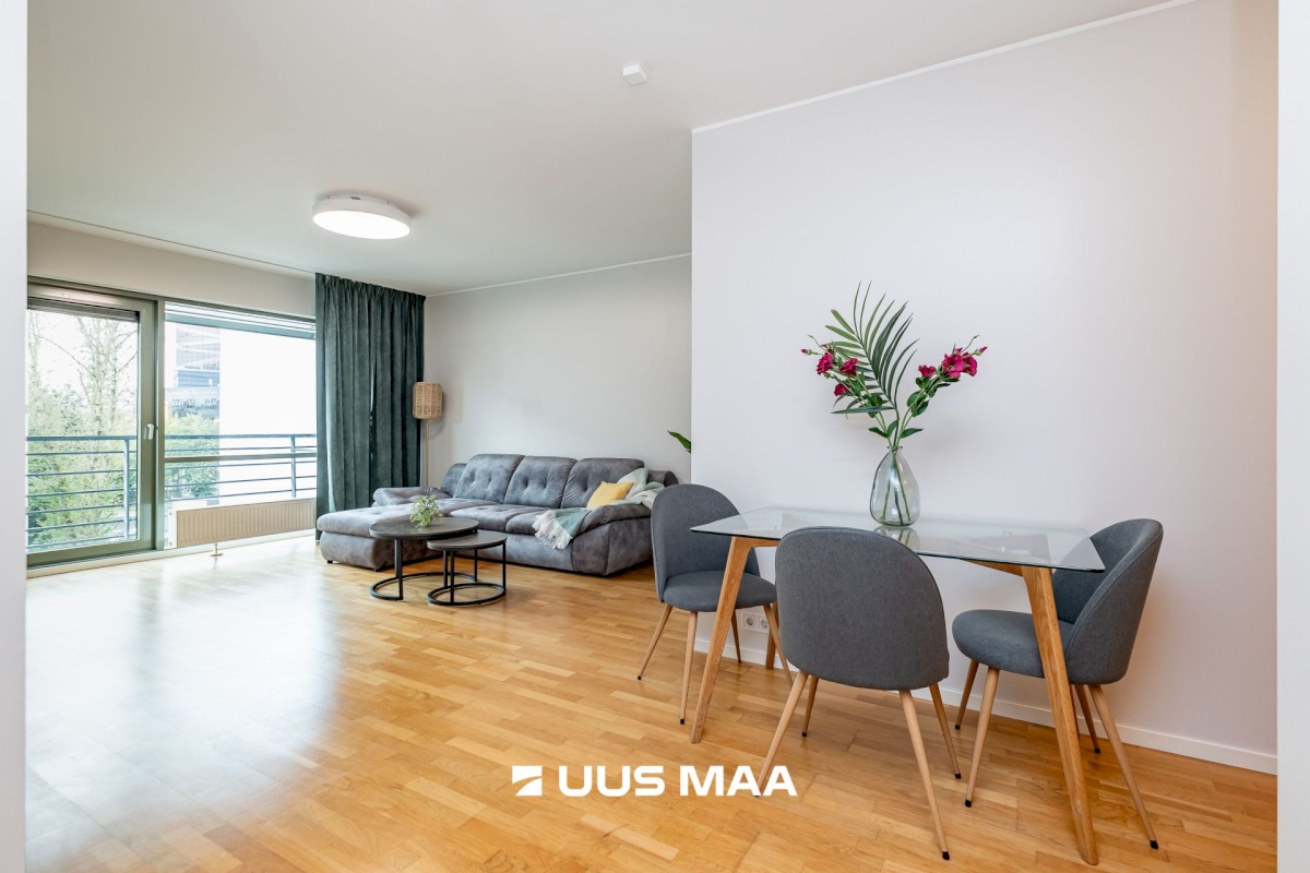 Tallinn, Kesklinna linnaosa, C. R. Jakobsoni 17