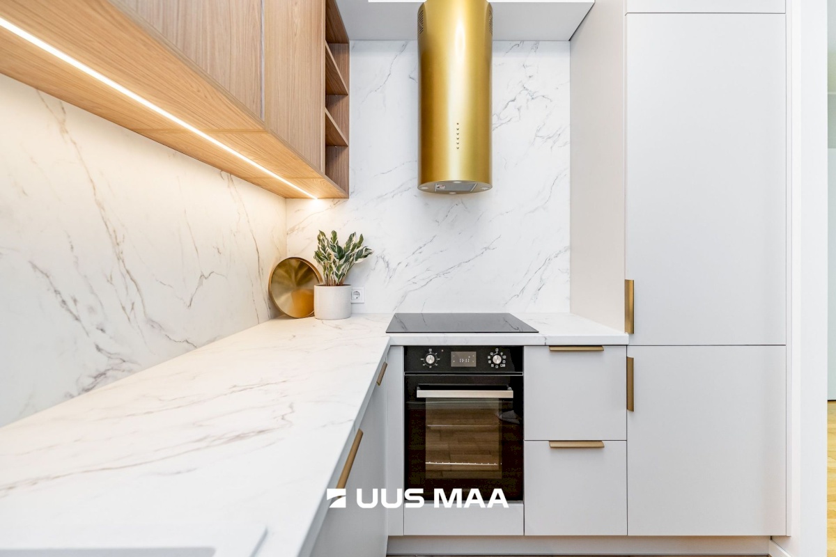 Tallinn, Kesklinna linnaosa, C. R. Jakobsoni 17