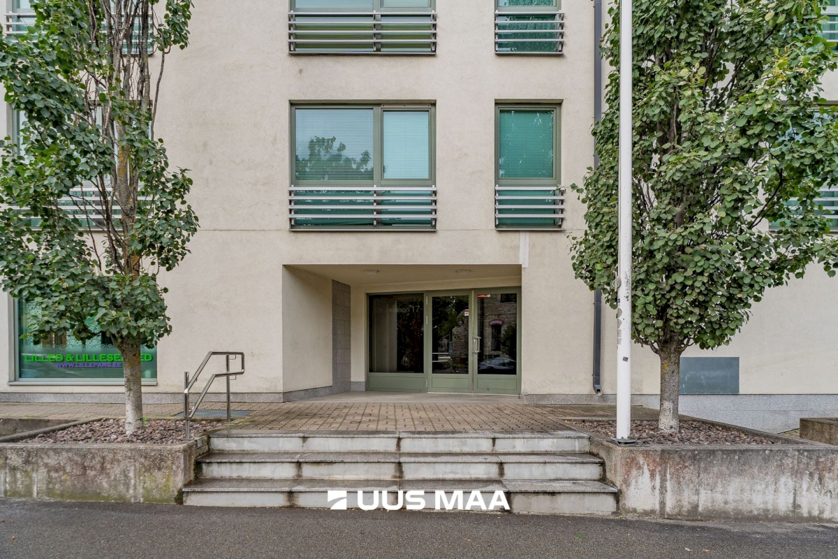 Tallinn, Kesklinna linnaosa, C. R. Jakobsoni 17