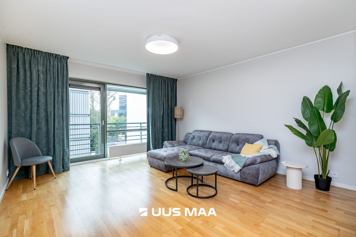 Tallinn, Kesklinna linnaosa, C. R. Jakobsoni 17