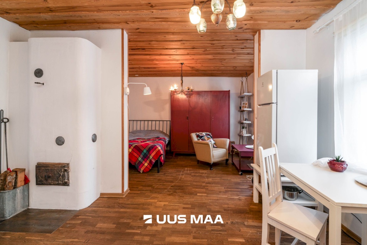 Viljandi linn, Kesklinn, Tallinna tn 33