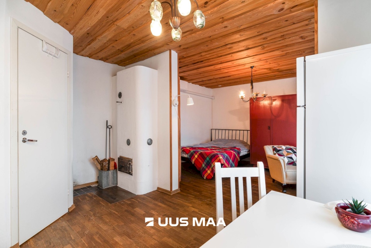 Viljandi linn, Kesklinn, Tallinna tn 33