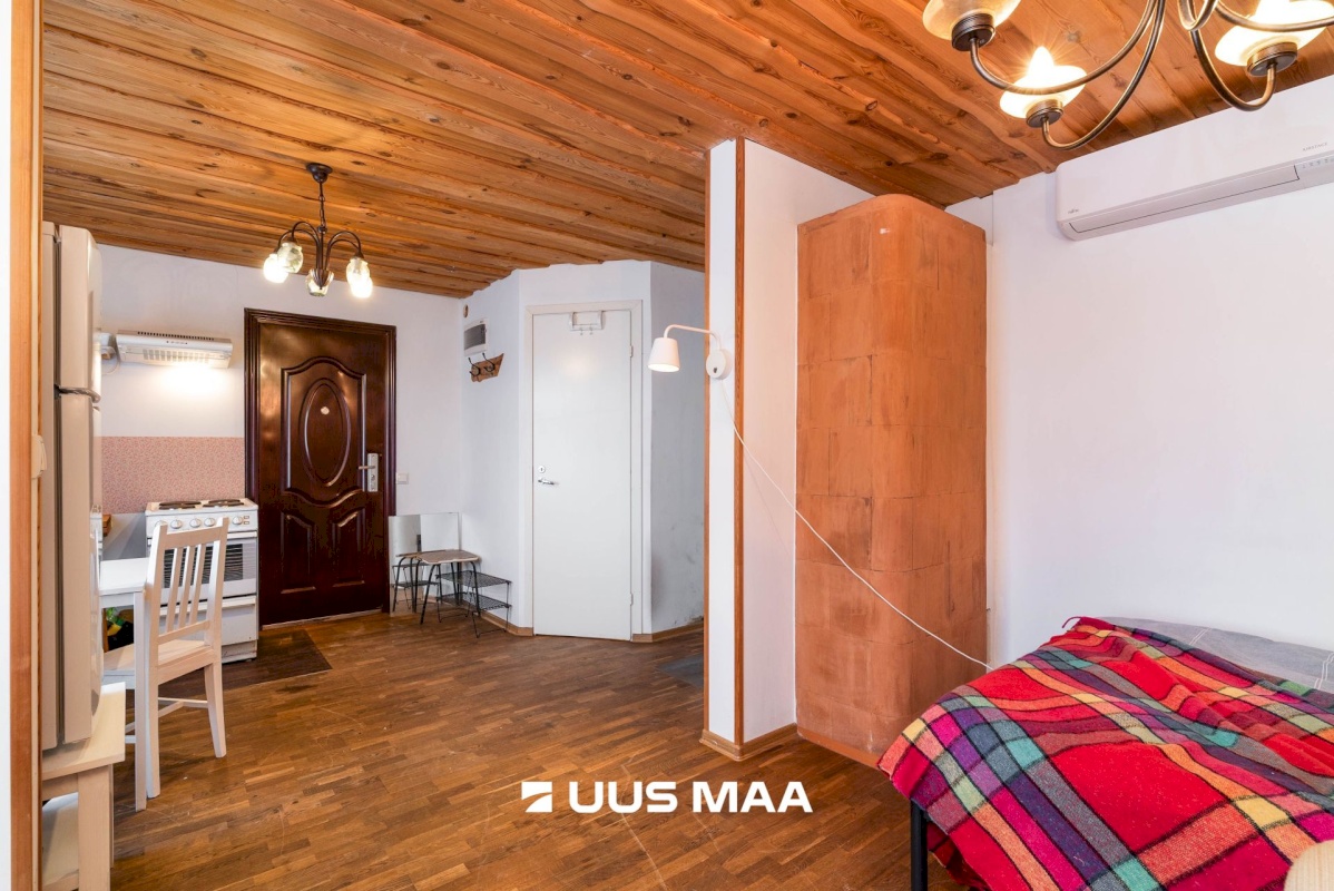 Viljandi linn, Kesklinn, Tallinna tn 33