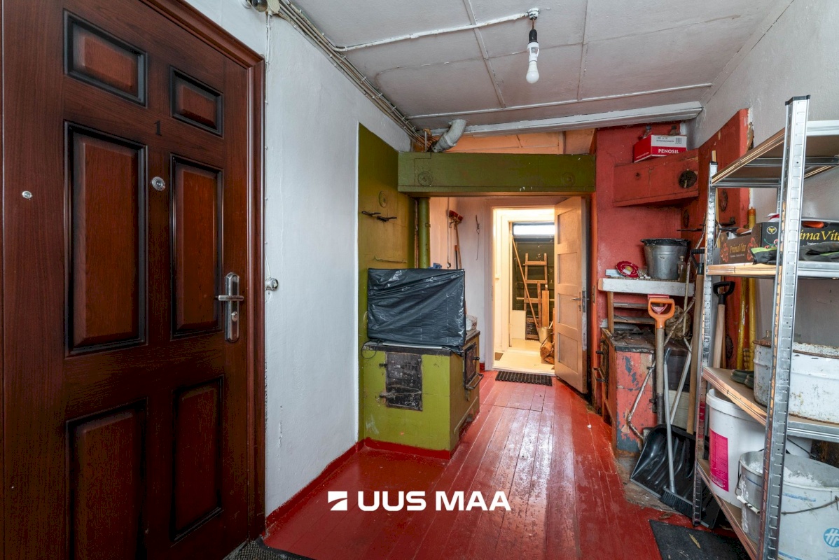 Viljandi linn, Kesklinn, Tallinna tn 33