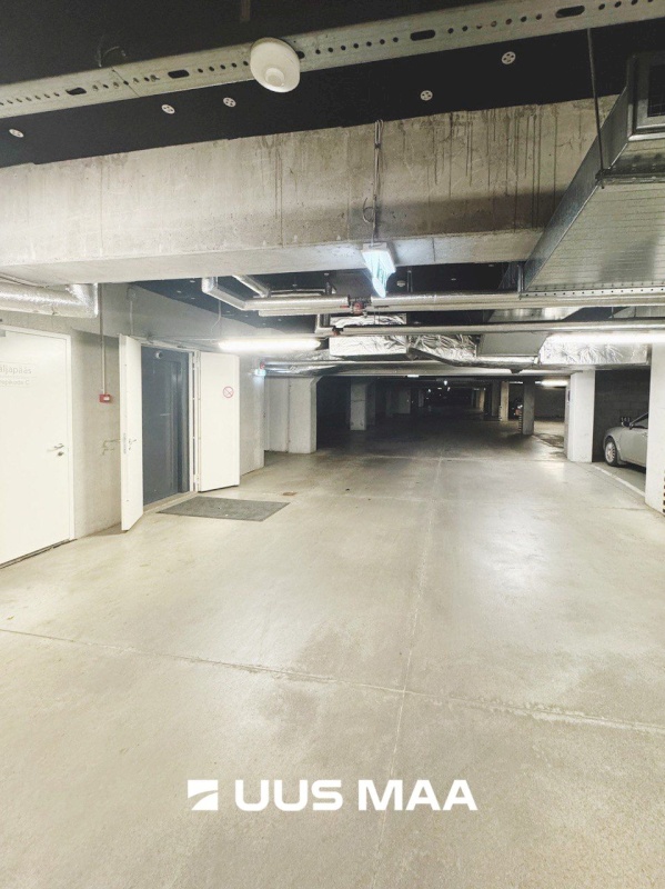 Tallinn, Kesklinna linnaosa, Kadriorg, Liivaoja 1