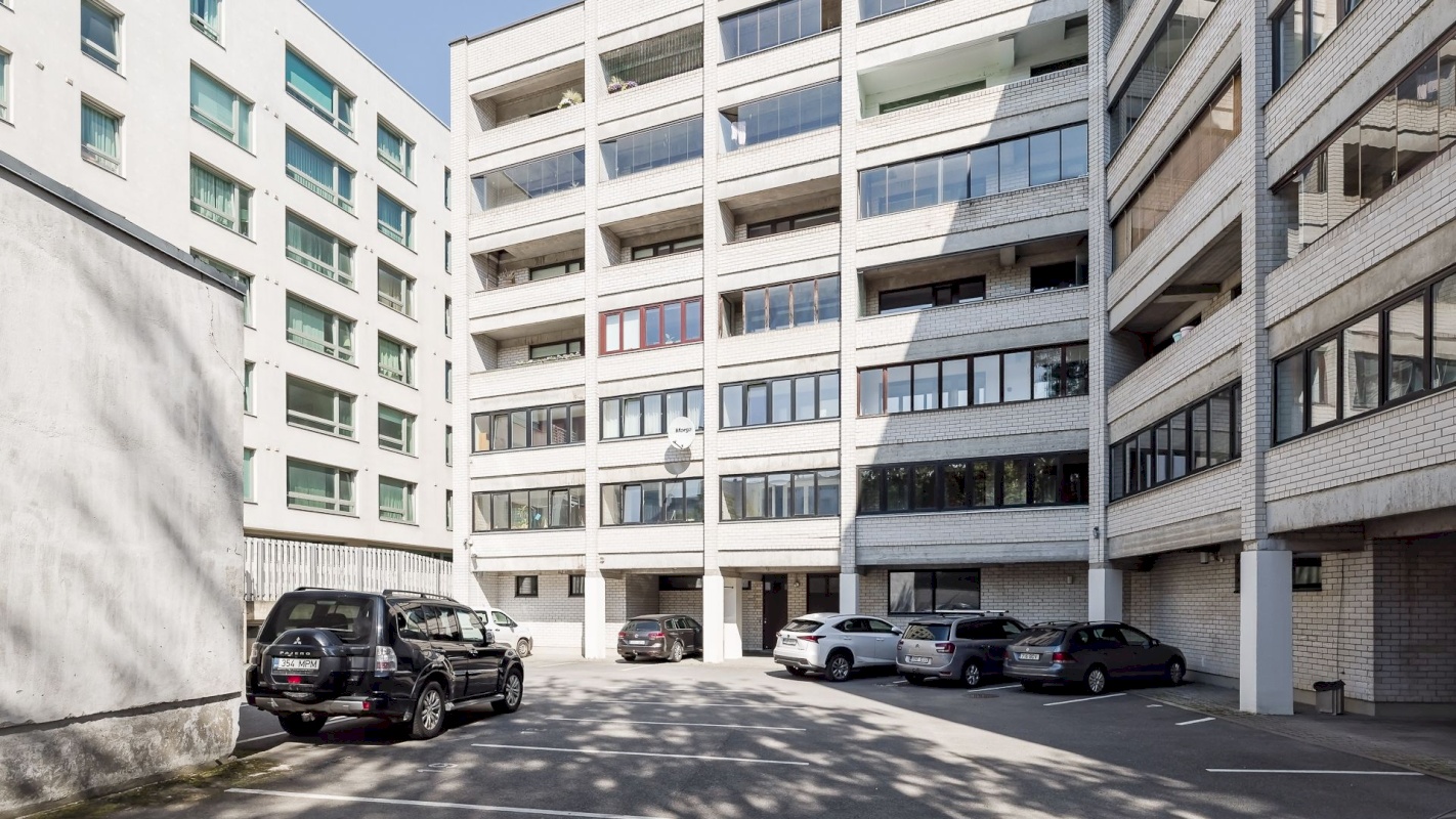 Tallinn, Kesklinna linnaosa, Kadriorg, Tina 21a