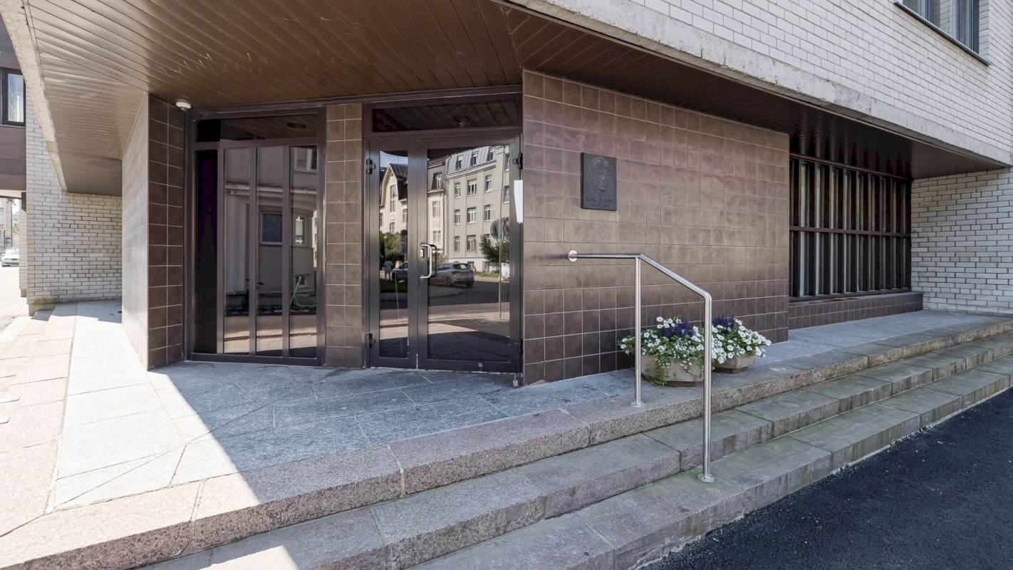 Tallinn, Kesklinna linnaosa, Kadriorg, Tina 21a