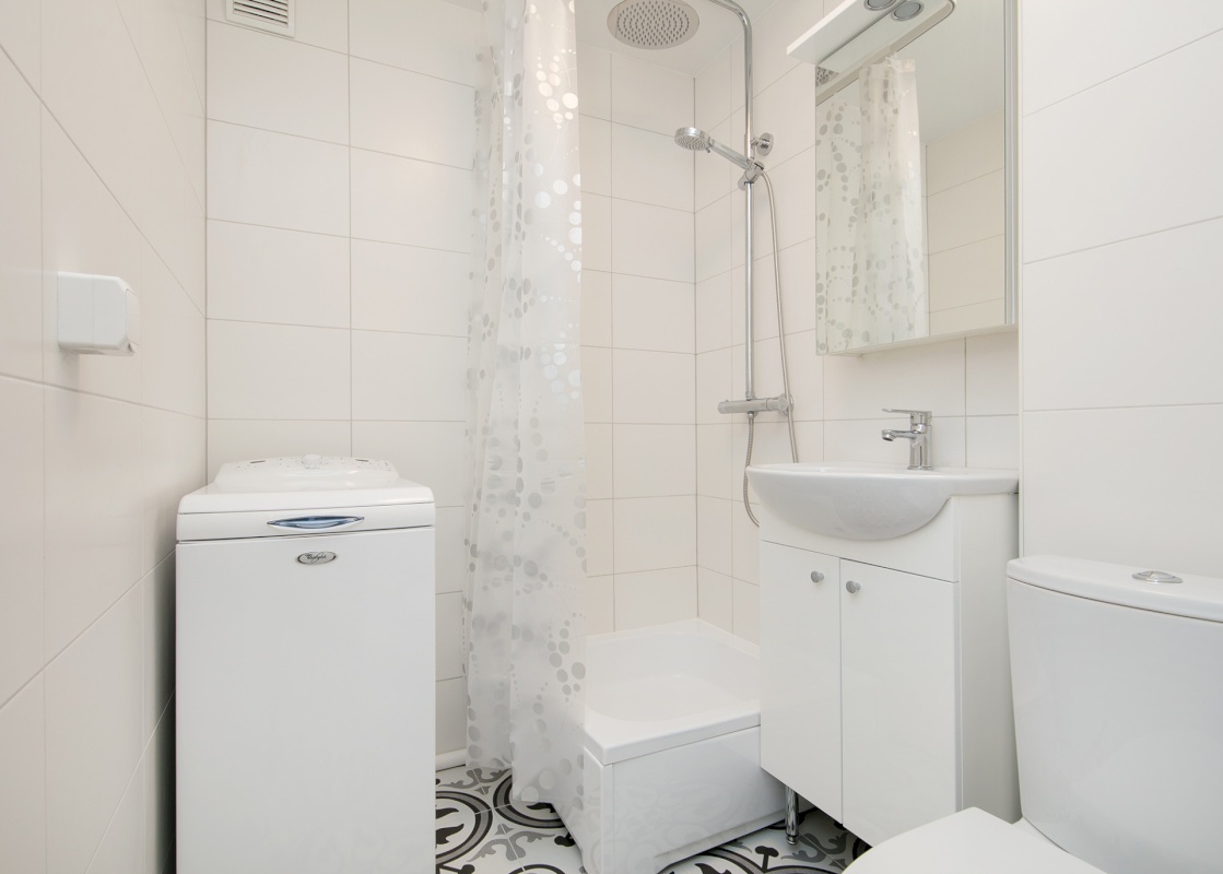 Tallinn, Mustamäe linnaosa, Akadeemia tee 10