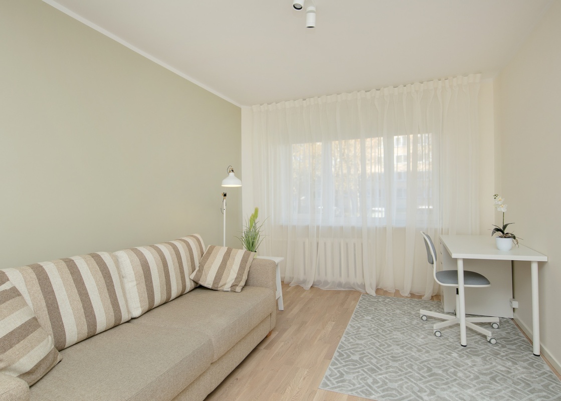 Tallinn, Mustamäe linnaosa, Akadeemia tee 10