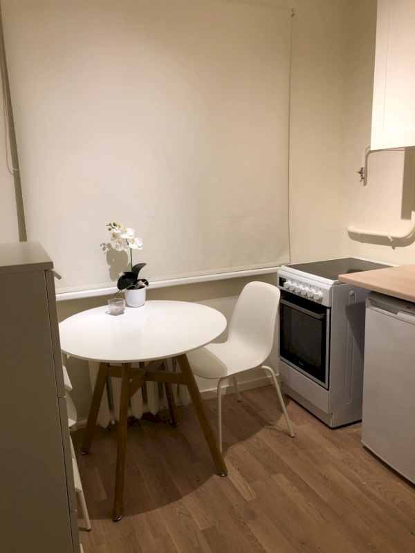 Tallinn, Mustamäe linnaosa, Akadeemia tee 10