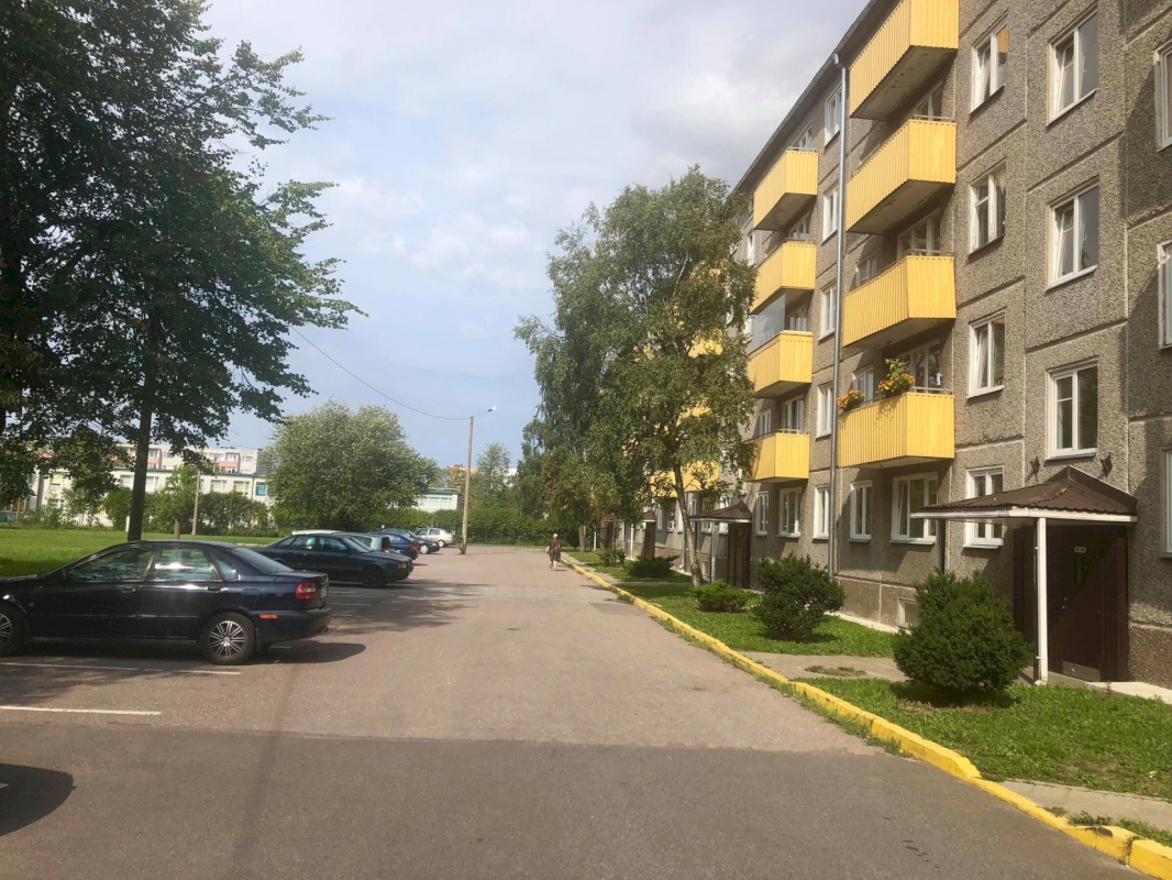 Tallinn, Mustamäe linnaosa, Akadeemia tee 10