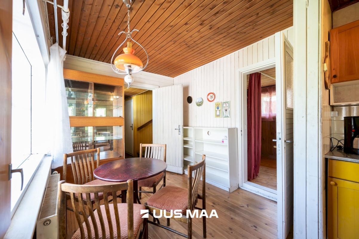 Viimsi vald, Leppneeme küla, Roosimetsa tee 2