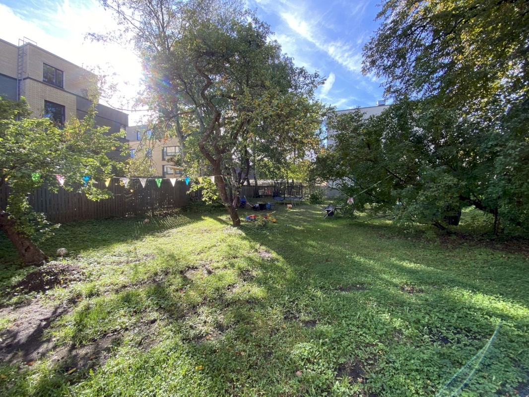 Tallinn, Põhja-Tallinna linnaosa, Kalamaja, Valgevase 11