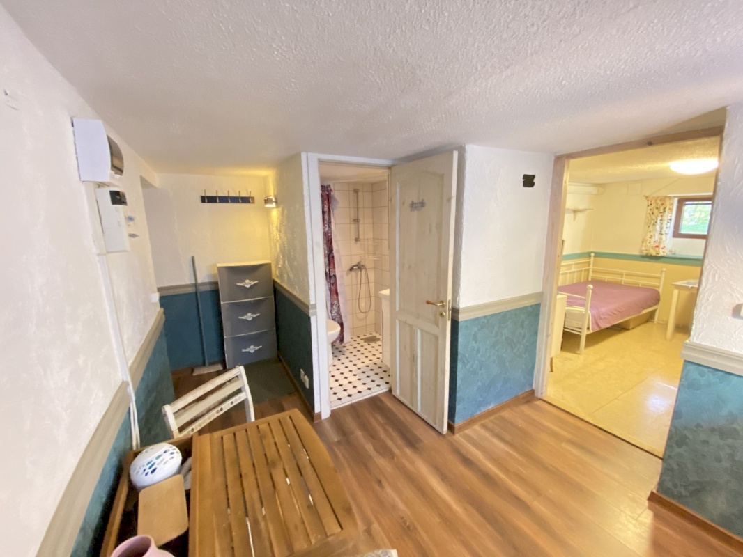 Tallinn, Põhja-Tallinna linnaosa, Kalamaja, Valgevase 11