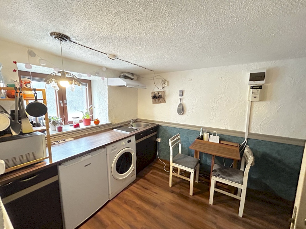 Tallinn, Põhja-Tallinna linnaosa, Kalamaja, Valgevase 11