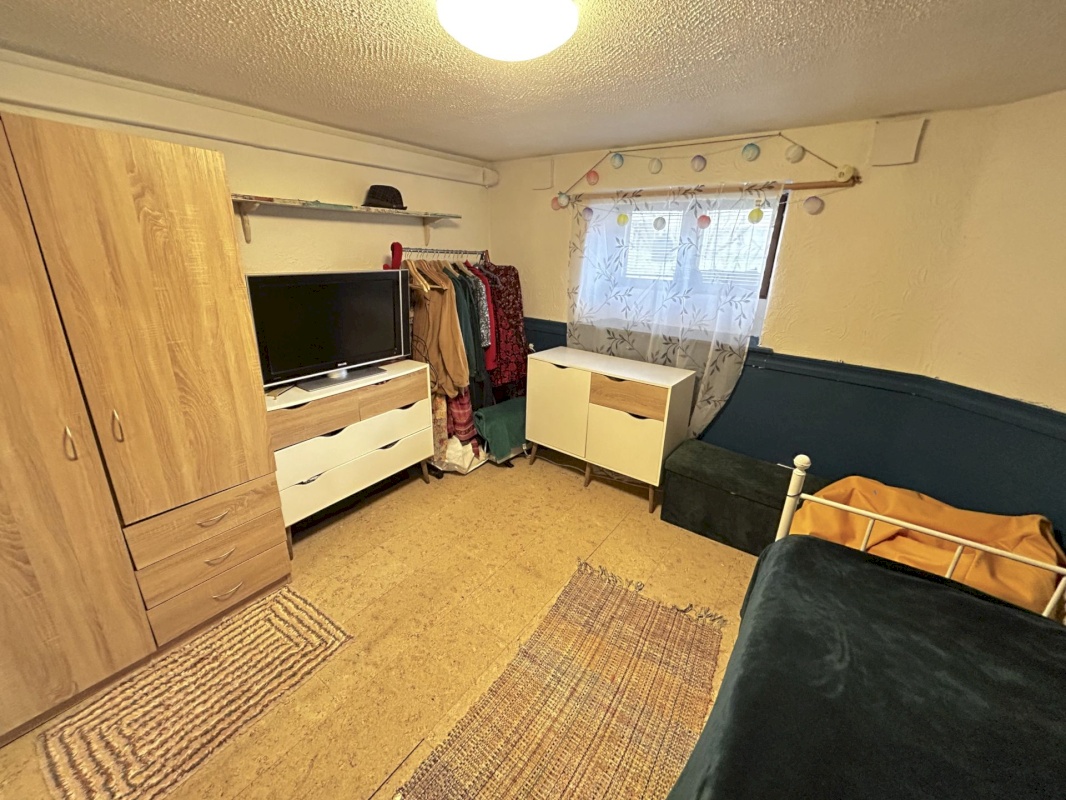 Tallinn, Põhja-Tallinna linnaosa, Kalamaja, Valgevase 11