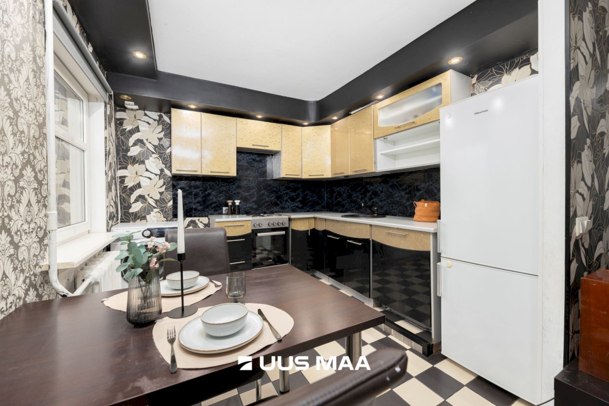 Lääne-Harju vald, Paldiski linn, Peetri 28