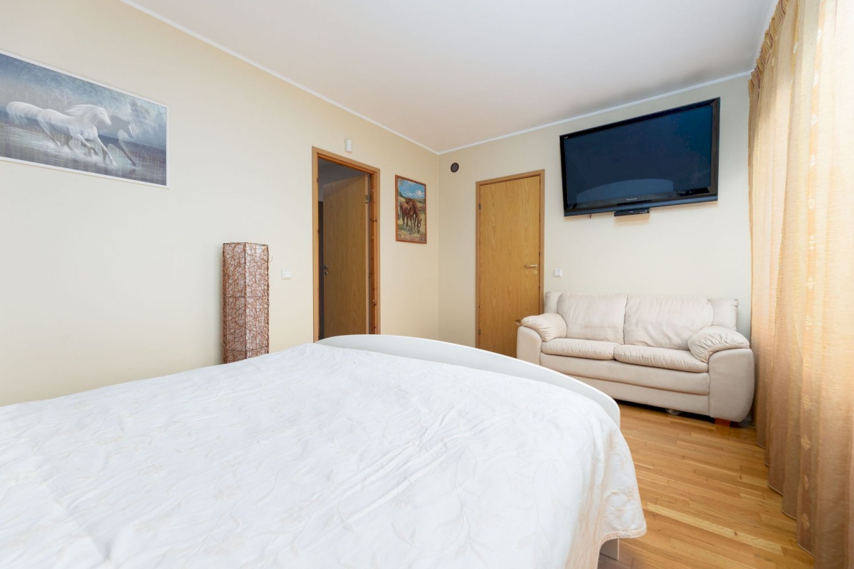 Viimsi vald, Metsakasti küla, Marjamaa tee 18