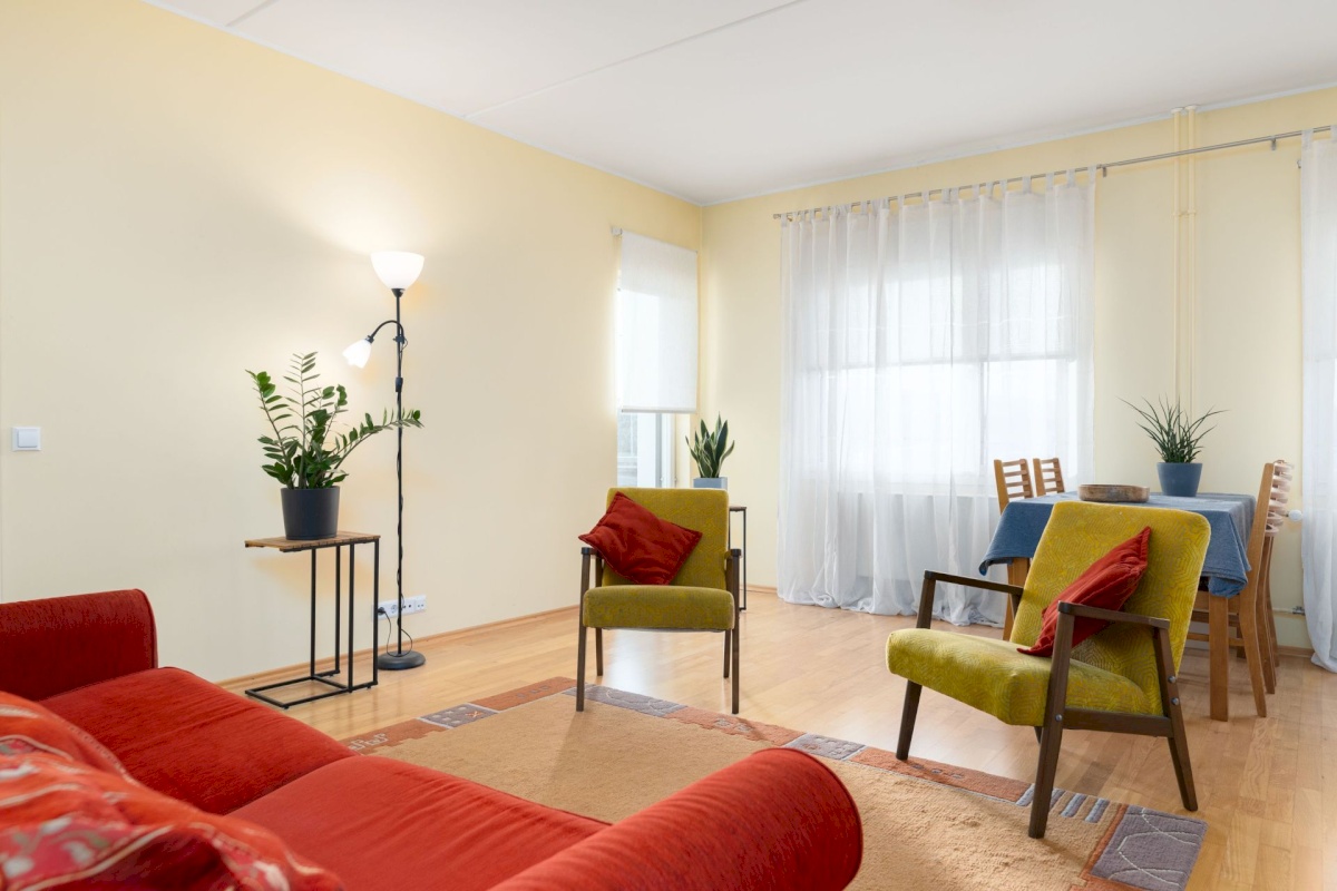 Rae vald, Peetri alevik, Uus maa tee 8