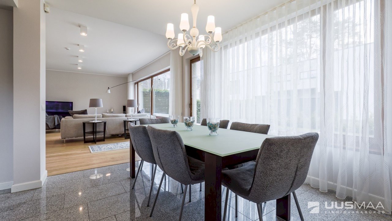 Tallinn, Pirita linnaosa, Rebasesaba tee 5