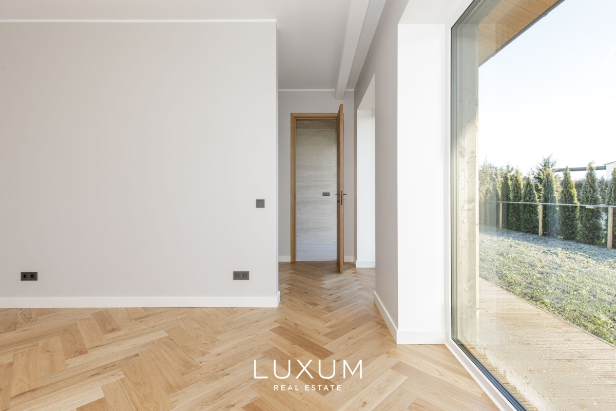 Harku vald, Muraste küla, Kolmiku tn