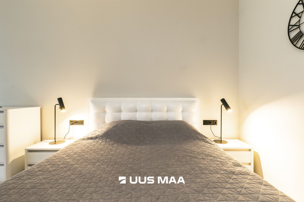 Tallinn, Kesklinna linnaosa, Pärnu mnt 33