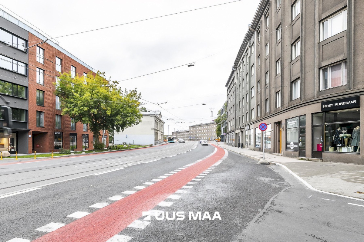 Tallinn, Kesklinna linnaosa, Pärnu mnt 33