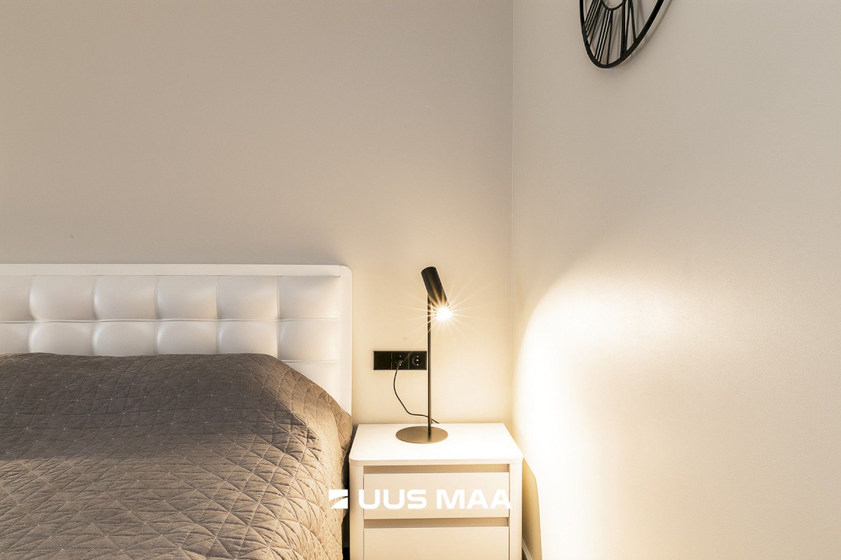 Tallinn, Kesklinna linnaosa, Pärnu mnt 33