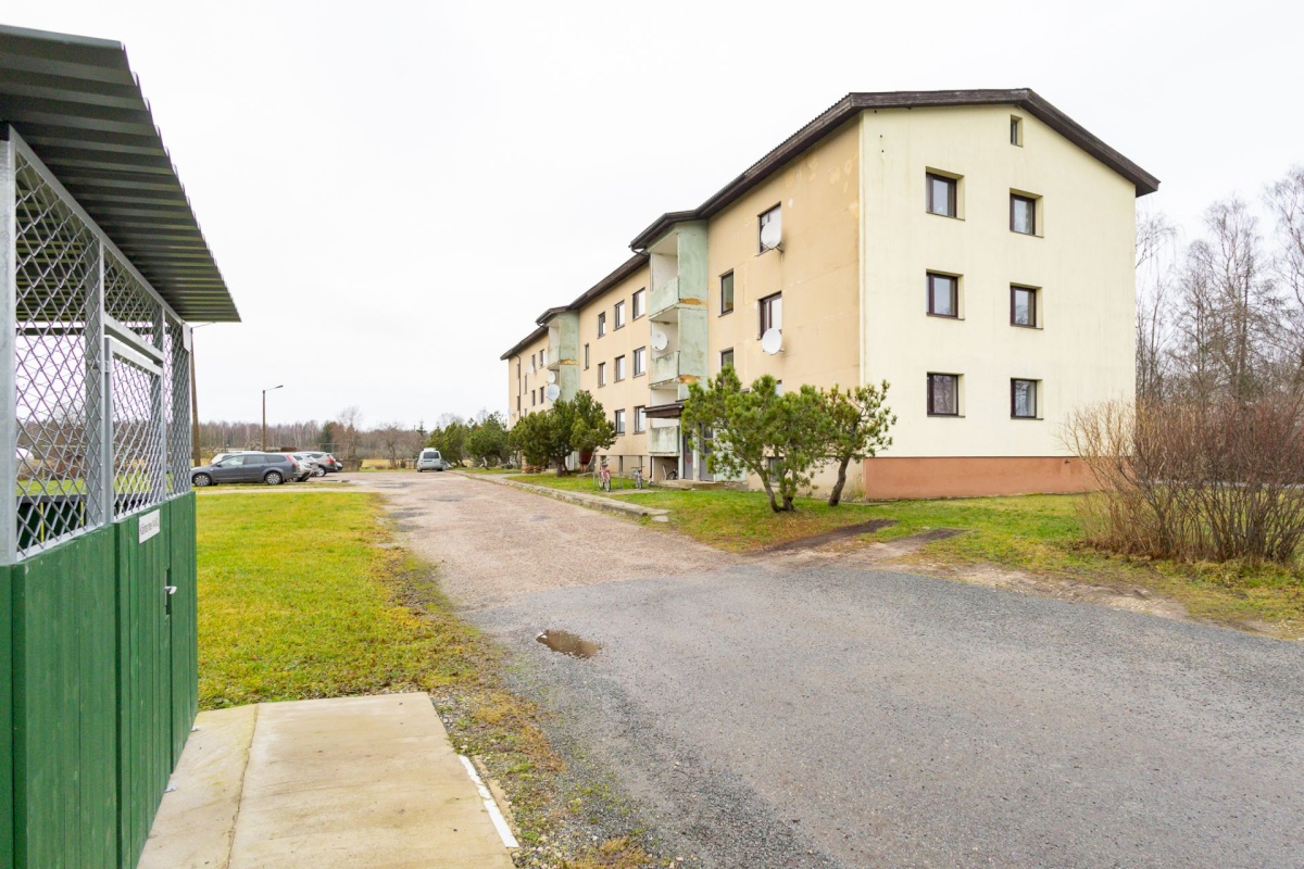 Hiiumaa vald, Lauka küla, Käina tee 14