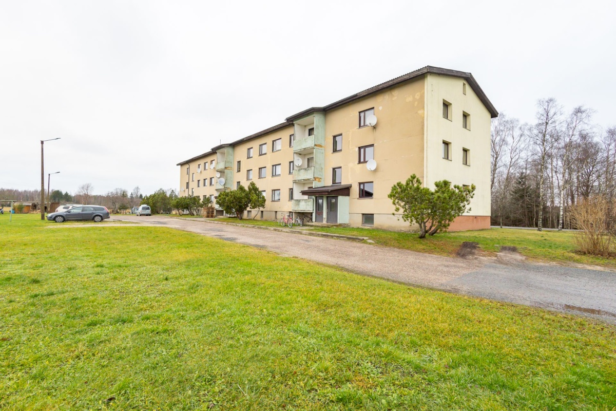 Hiiumaa vald, Lauka küla, Käina tee 14