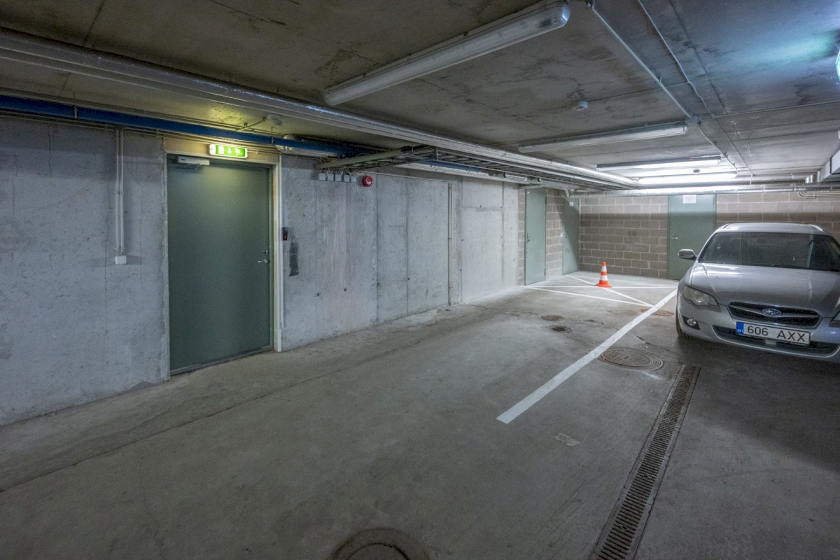 Tallinn, Kesklinna linnaosa, Raua, Tina 21