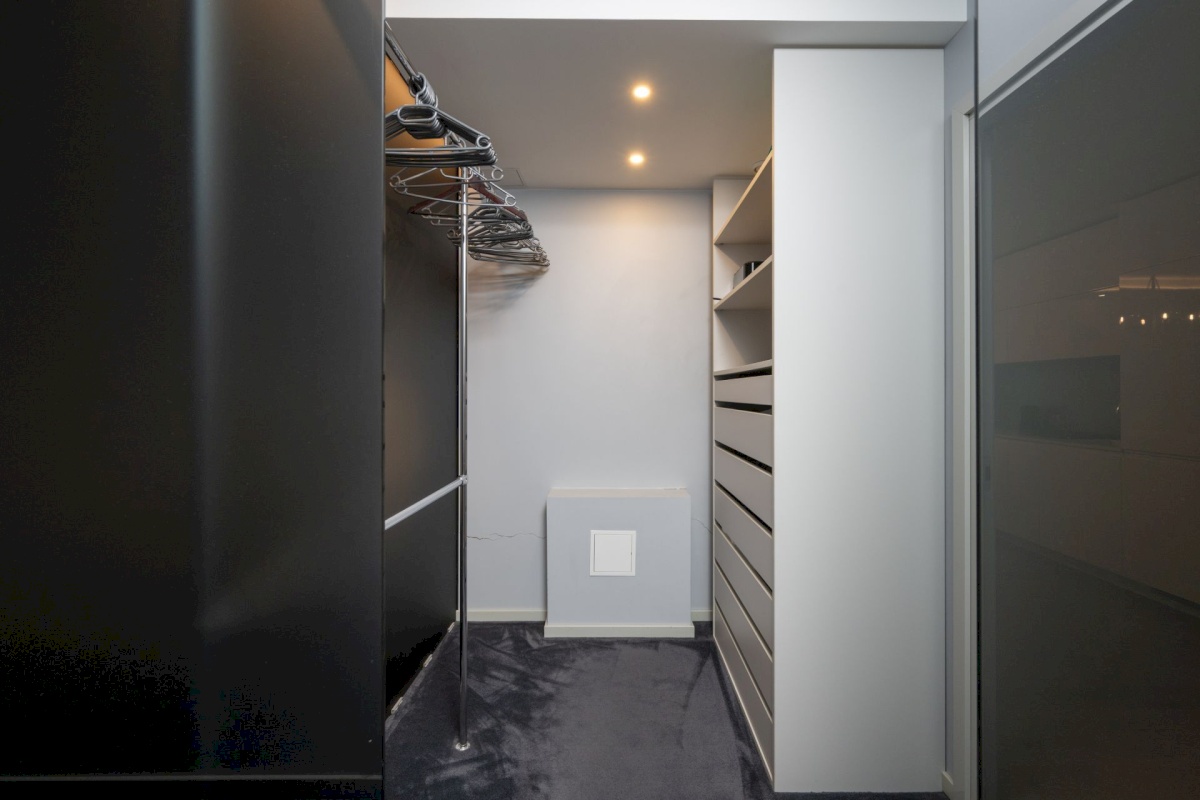 Tallinn, Kesklinna linnaosa, Raua, Tina 21