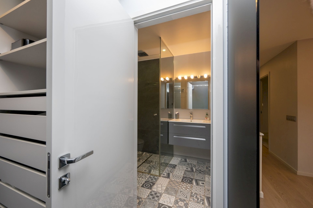 Tallinn, Kesklinna linnaosa, Raua, Tina 21