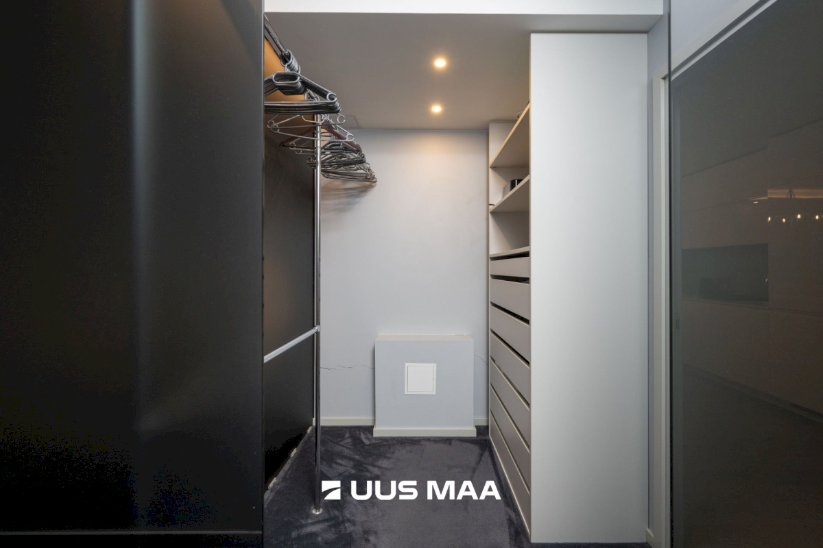 Tallinn, Kesklinna linnaosa, Raua, Tina 21