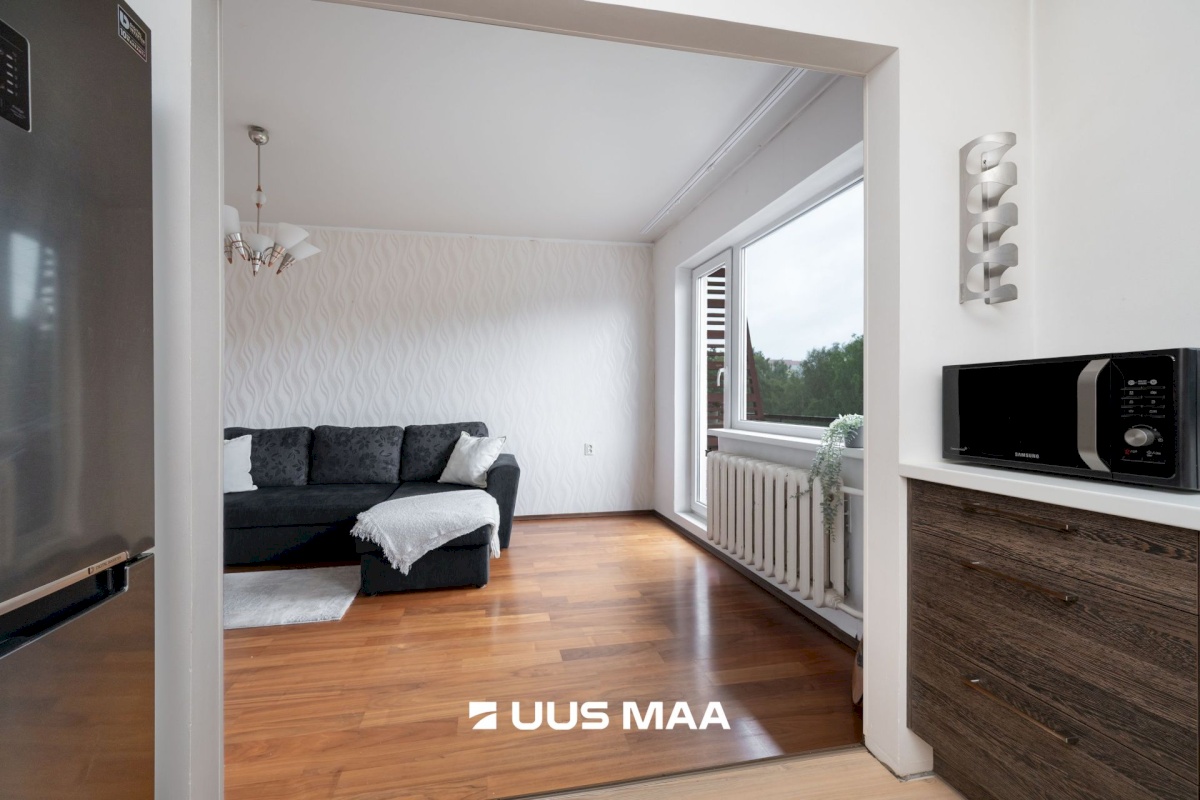 Tallinn, Mustamäe linnaosa, Mustamäe, Mustamäe tee 102