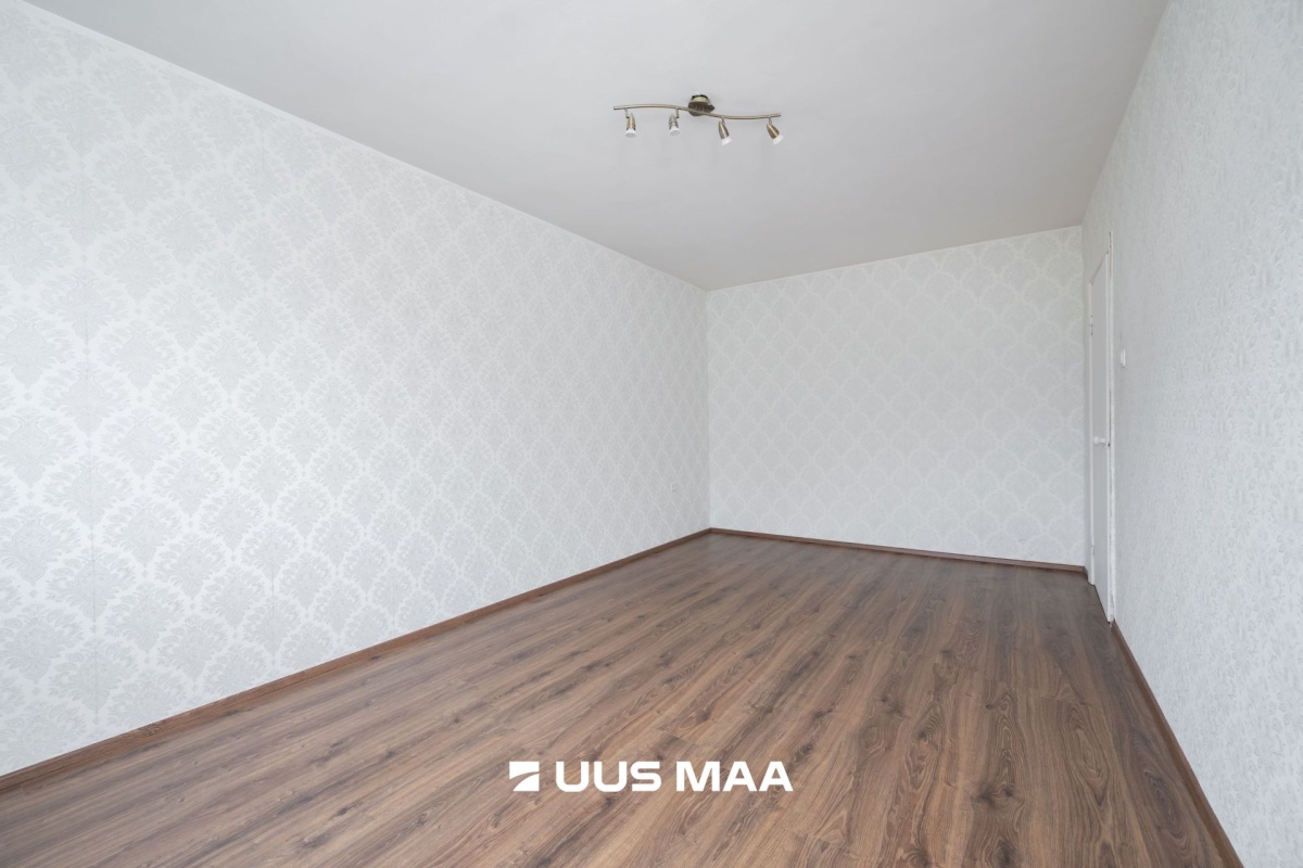 Tallinn, Mustamäe linnaosa, Mustamäe, Mustamäe tee 102