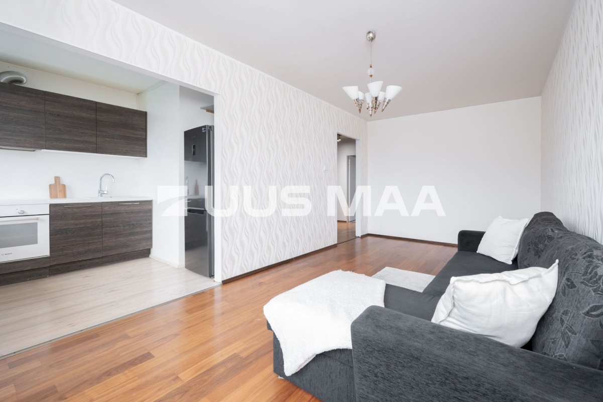 Tallinn, Mustamäe linnaosa, Mustamäe, Mustamäe tee 102