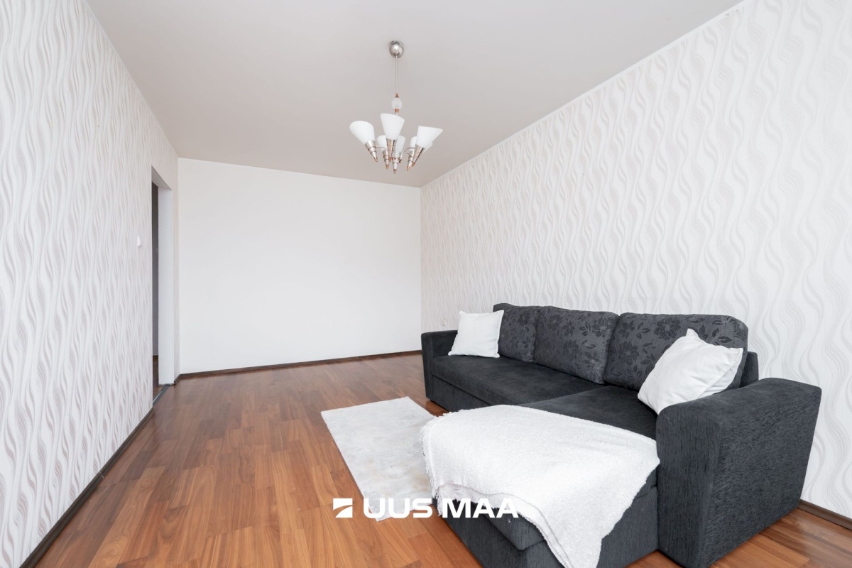 Tallinn, Mustamäe linnaosa, Mustamäe, Mustamäe tee 102