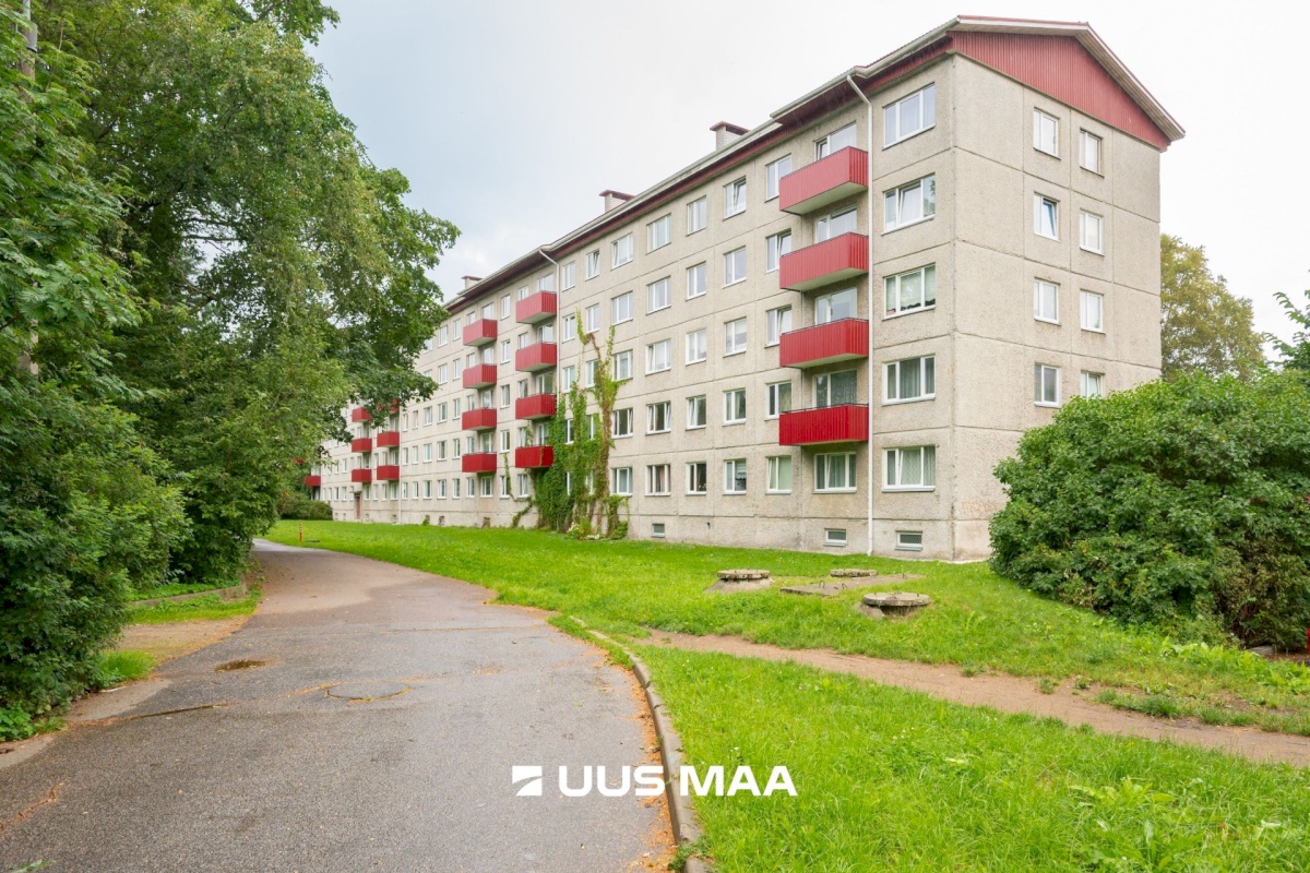 Tallinn, Mustamäe linnaosa, Mustamäe, Mustamäe tee 102