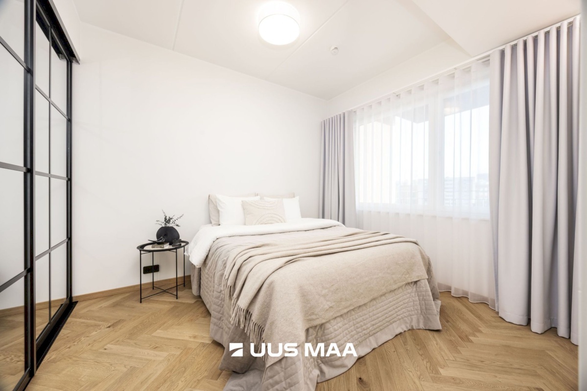 Tallinn, Kesklinna linnaosa, Uus Maailm, Toom-Kuninga 15